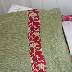 Pistachio Green bag with red in great condition